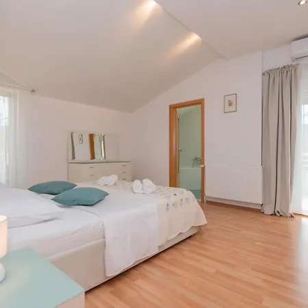 Villa Terra Roca - Private Pool In A Peaceful Natural Setting! Imotski